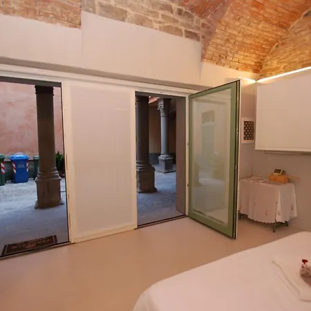 Lägenhet La Rosa Scarlatta Bergamo