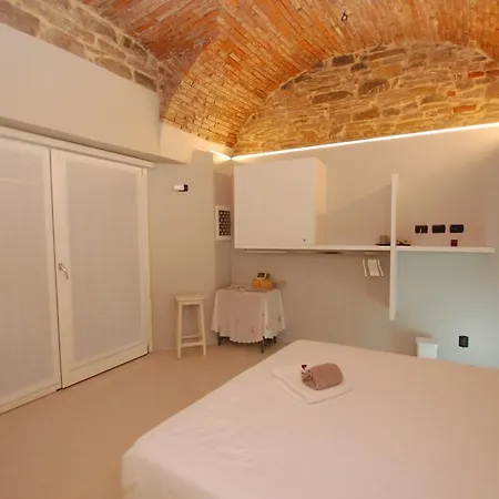 La Rosa Scarlatta Апартаменты Бергамо