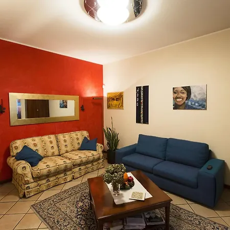 La Rosa Scarlatta Lägenhet *