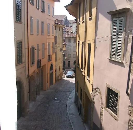 Lägenhet La Rosa Scarlatta *