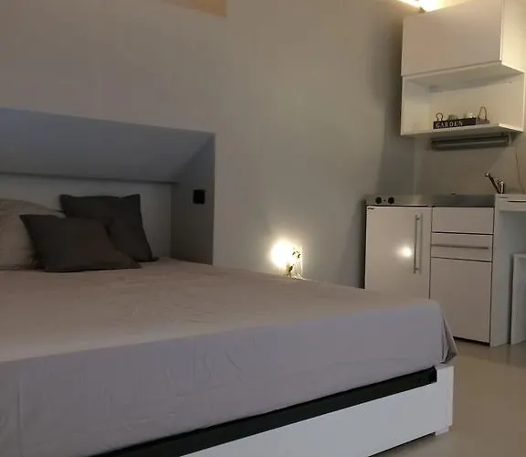 La Rosa Scarlatta דירה *