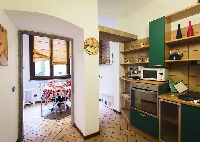 Lägenhet La Rosa Scarlatta *