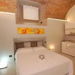 La Rosa Scarlatta Апартаменти Бергамо