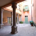 La Rosa Scarlatta Апартаменти