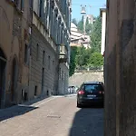 Апартаменти La Rosa Scarlatta Бергамо