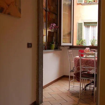 La Rosa Scarlatta Apartment