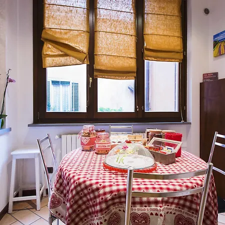 Apartment La Rosa Scarlatta *